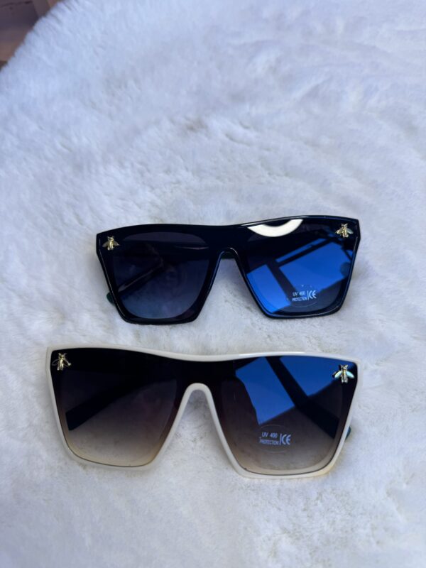 'Melody' square bee Sunglasses- in 2 colours - Image 3