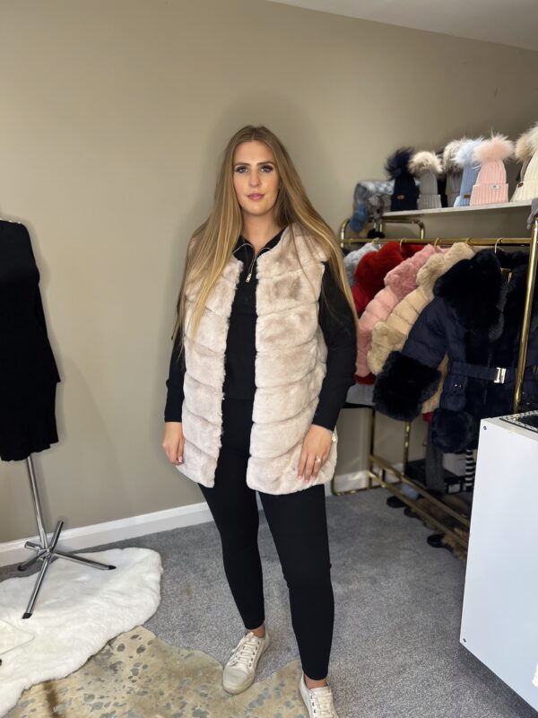 'Pippa'  Beige Faux Fur Gilet - Image 5