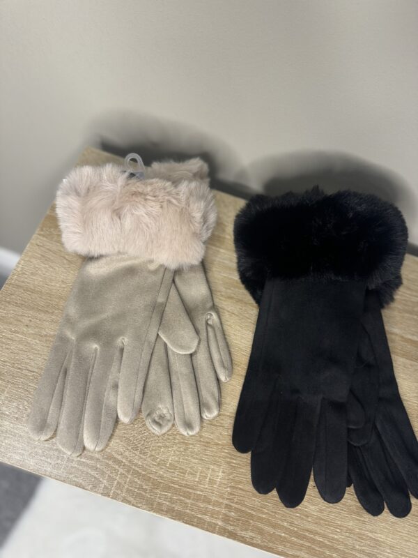 'Kelsie' Suede and Faux Fur Trim Gloves - Image 3